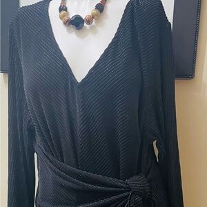 Kato Elegant Black V-Neck Dress